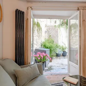 Apartment Boutik Boheme Le Jardin Montmartre, Paris